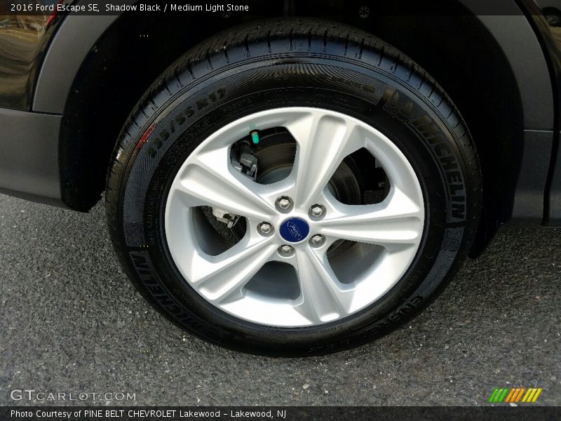Shadow Black / Medium Light Stone 2016 Ford Escape SE