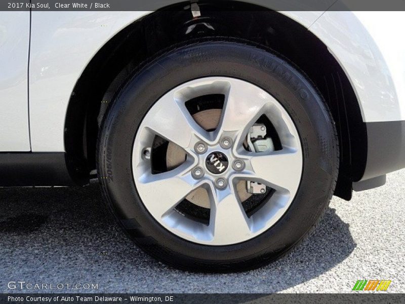 Clear White / Black 2017 Kia Soul