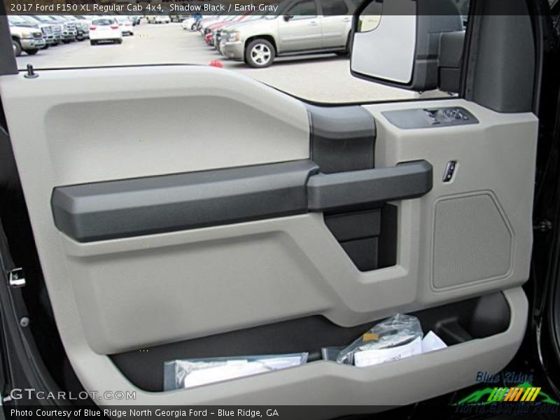 Shadow Black / Earth Gray 2017 Ford F150 XL Regular Cab 4x4