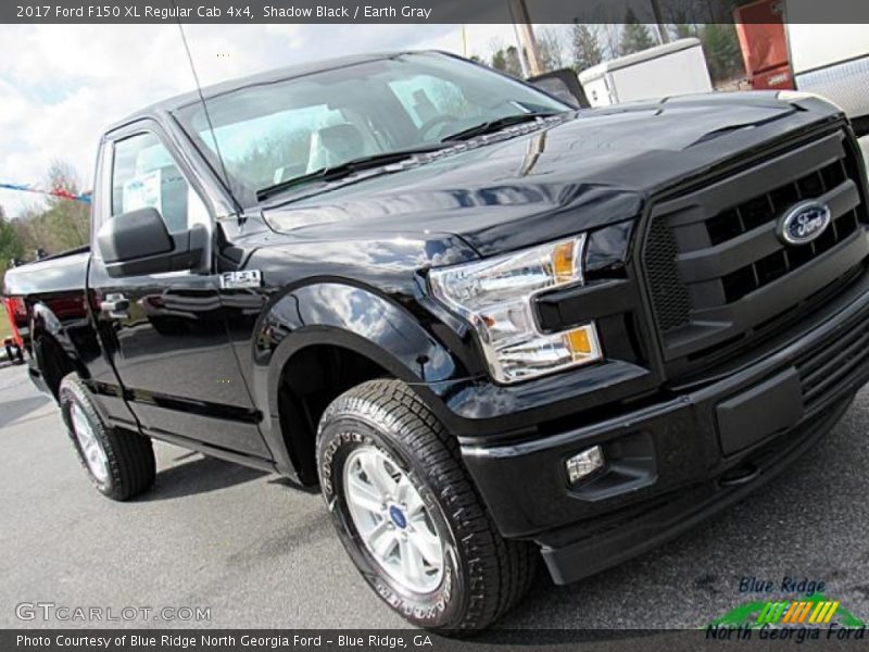 Shadow Black / Earth Gray 2017 Ford F150 XL Regular Cab 4x4