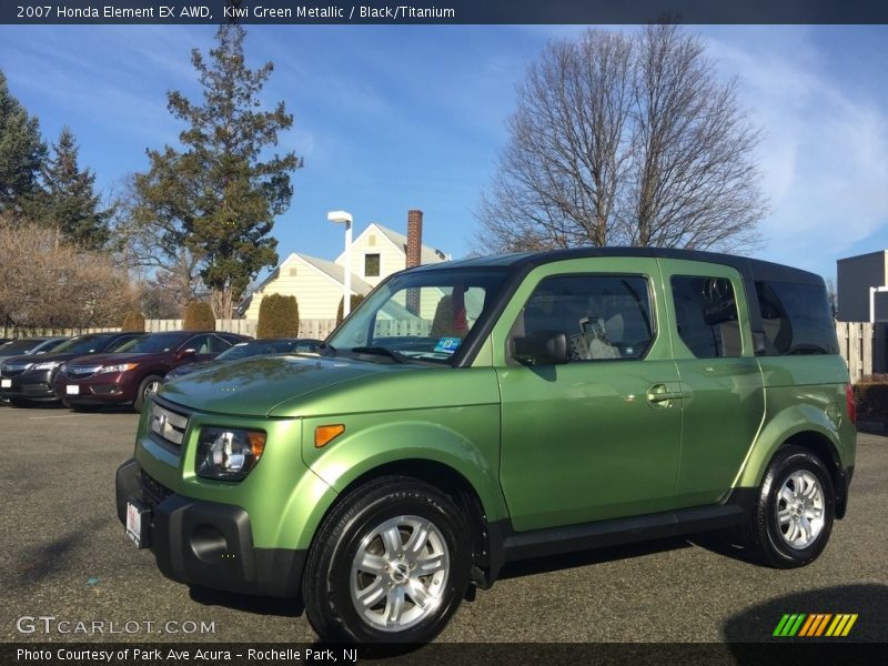 Front 3/4 View of 2007 Element EX AWD