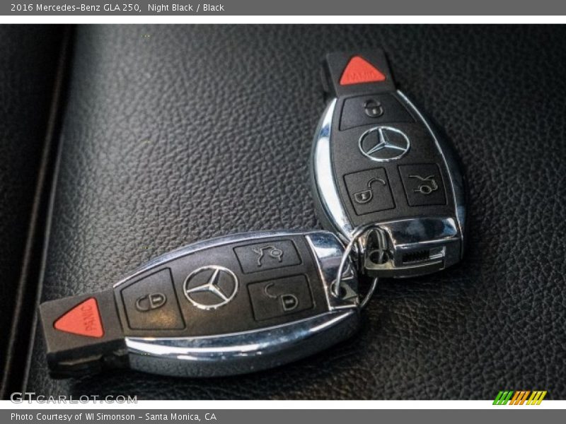 Night Black / Black 2016 Mercedes-Benz GLA 250