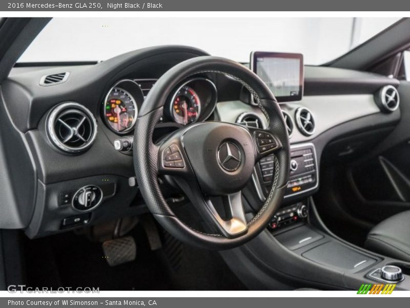 Night Black / Black 2016 Mercedes-Benz GLA 250
