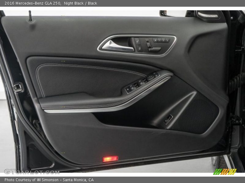 Night Black / Black 2016 Mercedes-Benz GLA 250