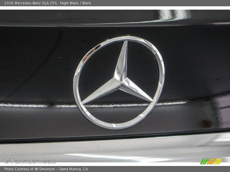 Night Black / Black 2016 Mercedes-Benz GLA 250
