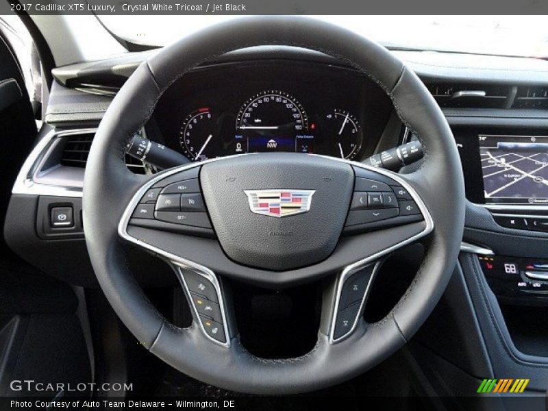 Crystal White Tricoat / Jet Black 2017 Cadillac XT5 Luxury