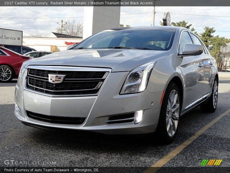 Radiant Silver Metallic / Medium Titanium w/Jet Black Accents 2017 Cadillac XTS Luxury
