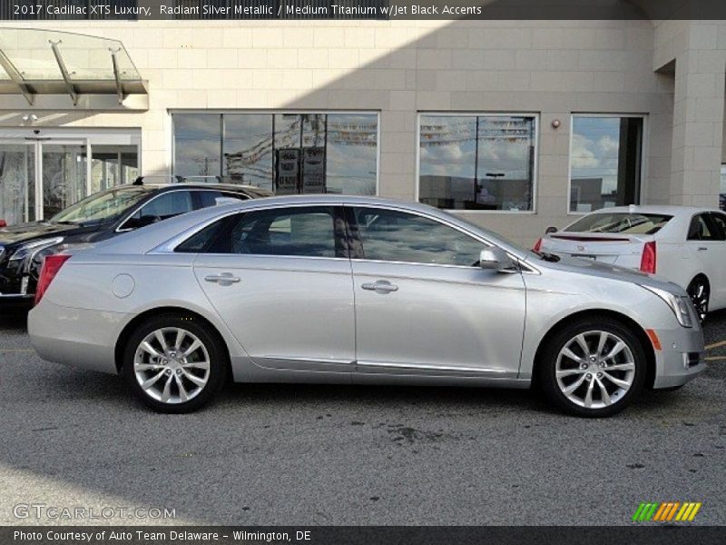Radiant Silver Metallic / Medium Titanium w/Jet Black Accents 2017 Cadillac XTS Luxury