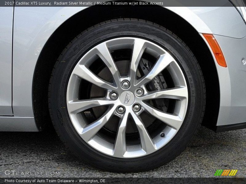 Radiant Silver Metallic / Medium Titanium w/Jet Black Accents 2017 Cadillac XTS Luxury