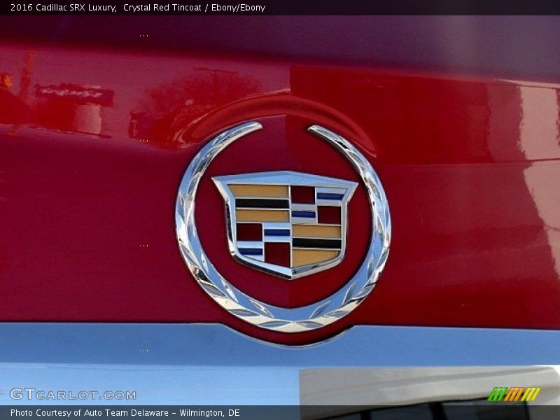 Crystal Red Tincoat / Ebony/Ebony 2016 Cadillac SRX Luxury