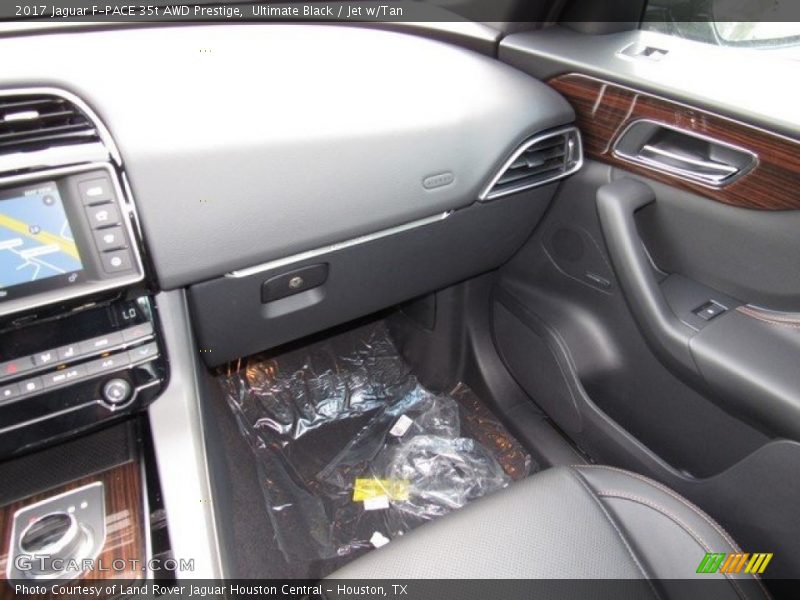 Ultimate Black / Jet w/Tan 2017 Jaguar F-PACE 35t AWD Prestige