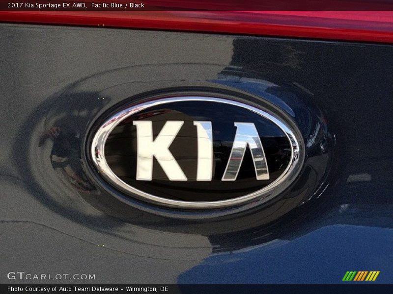Pacific Blue / Black 2017 Kia Sportage EX AWD
