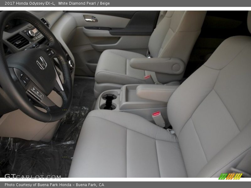 White Diamond Pearl / Beige 2017 Honda Odyssey EX-L