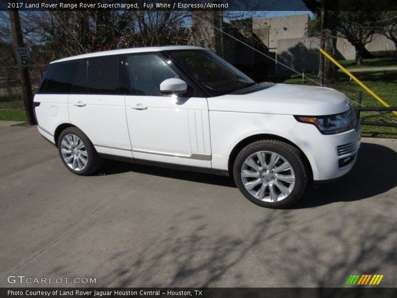 Fuji White / Espresso/Almond 2017 Land Rover Range Rover Supercharged
