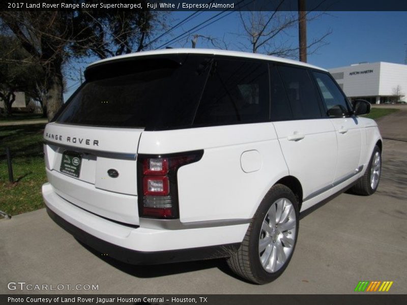 Fuji White / Espresso/Almond 2017 Land Rover Range Rover Supercharged