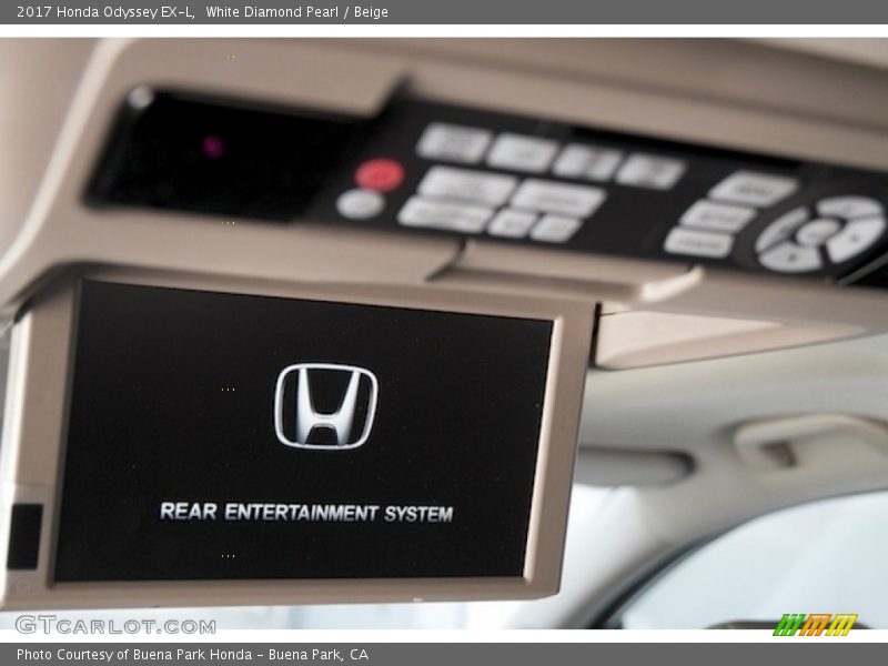 White Diamond Pearl / Beige 2017 Honda Odyssey EX-L