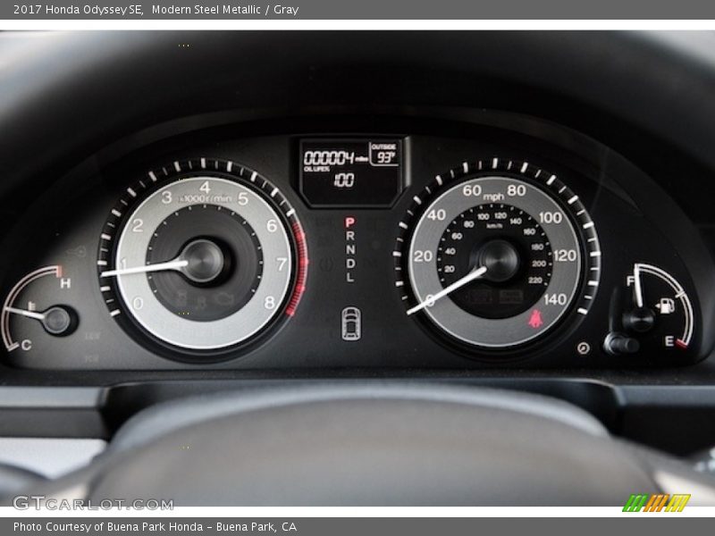 Modern Steel Metallic / Gray 2017 Honda Odyssey SE