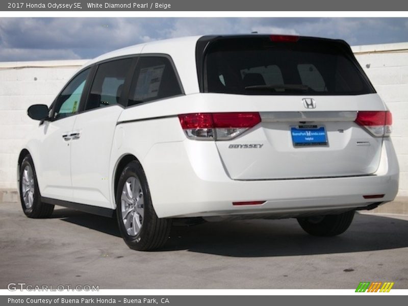 White Diamond Pearl / Beige 2017 Honda Odyssey SE