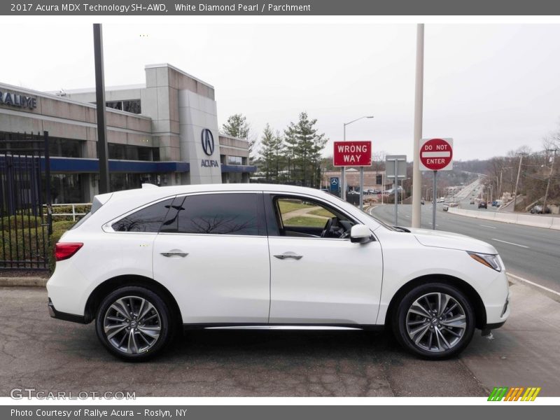 White Diamond Pearl / Parchment 2017 Acura MDX Technology SH-AWD