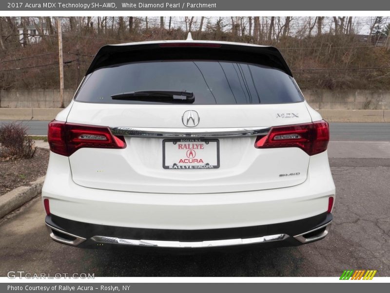 White Diamond Pearl / Parchment 2017 Acura MDX Technology SH-AWD