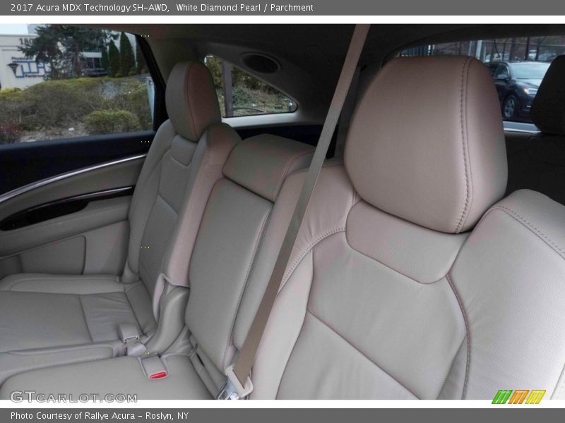 White Diamond Pearl / Parchment 2017 Acura MDX Technology SH-AWD