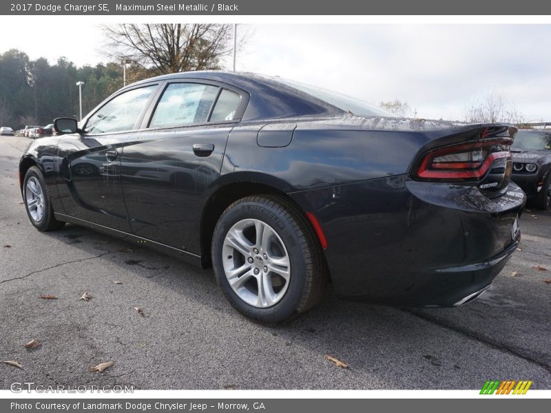 Maximum Steel Metallic / Black 2017 Dodge Charger SE