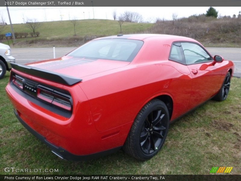 TorRed / Black 2017 Dodge Challenger SXT