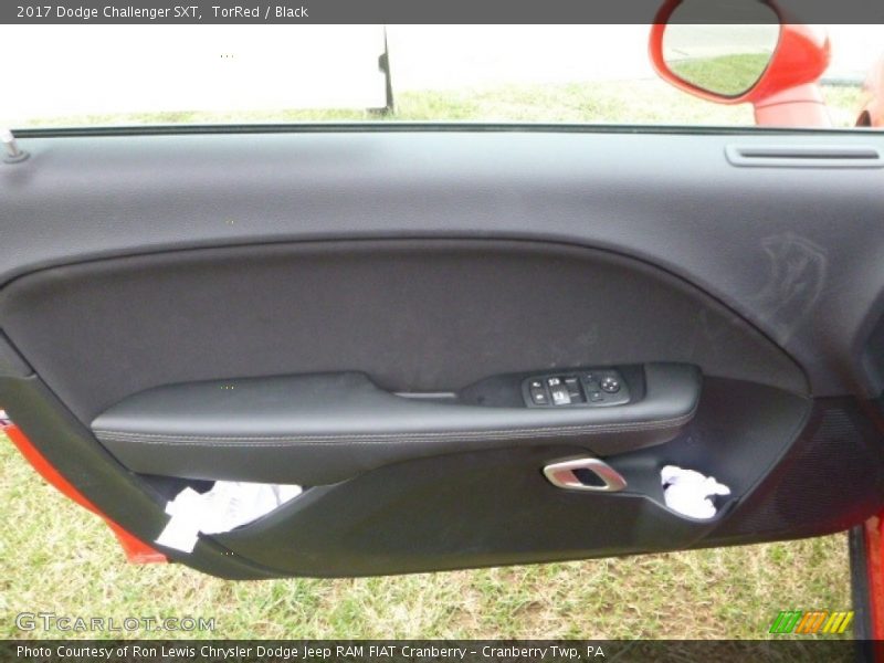 TorRed / Black 2017 Dodge Challenger SXT