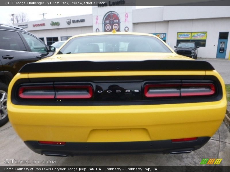 YellowJacket / Black 2017 Dodge Challenger R/T Scat Pack