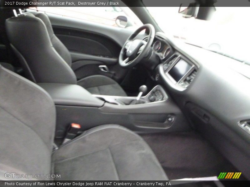 Destroyer Grey / Black 2017 Dodge Challenger R/T Scat Pack