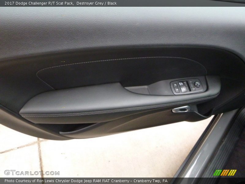 Destroyer Grey / Black 2017 Dodge Challenger R/T Scat Pack
