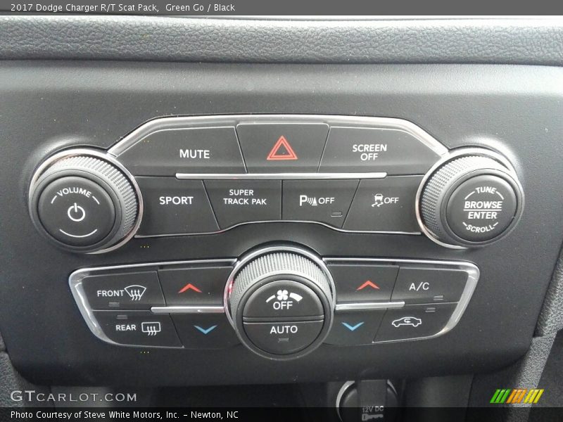 Green Go / Black 2017 Dodge Charger R/T Scat Pack