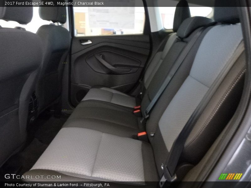 Magnetic / Charcoal Black 2017 Ford Escape SE 4WD