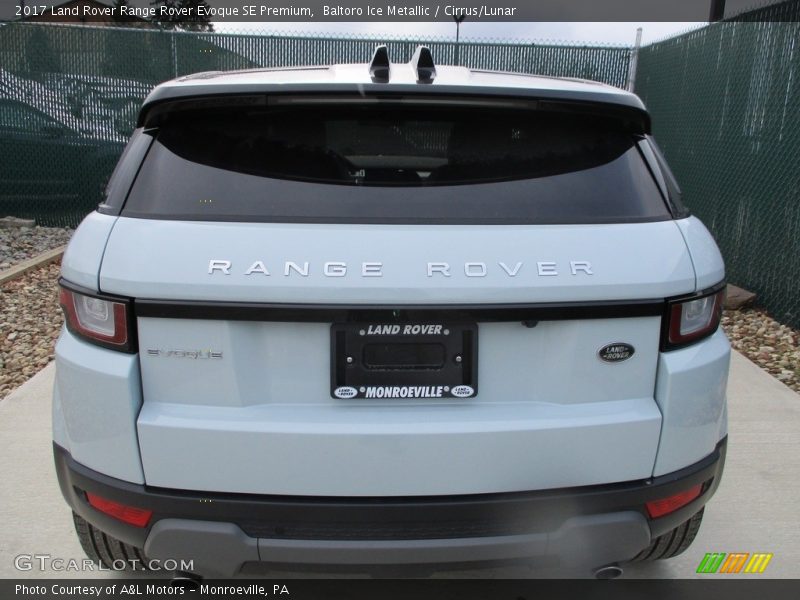 Baltoro Ice Metallic / Cirrus/Lunar 2017 Land Rover Range Rover Evoque SE Premium