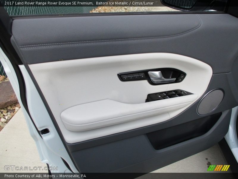 Door Panel of 2017 Range Rover Evoque SE Premium