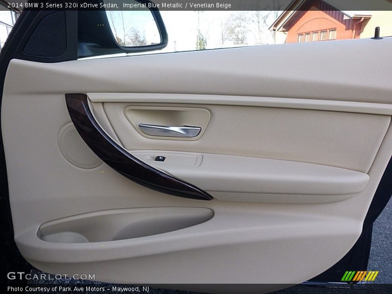 Door Panel of 2014 3 Series 320i xDrive Sedan