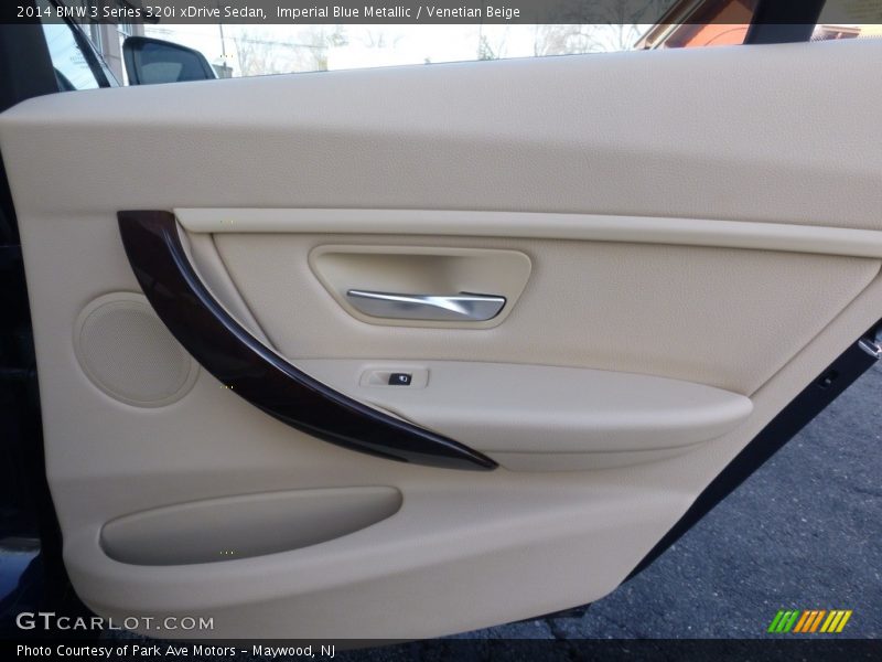 Door Panel of 2014 3 Series 320i xDrive Sedan