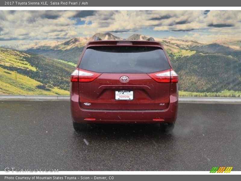 Salsa Red Pearl / Ash 2017 Toyota Sienna XLE