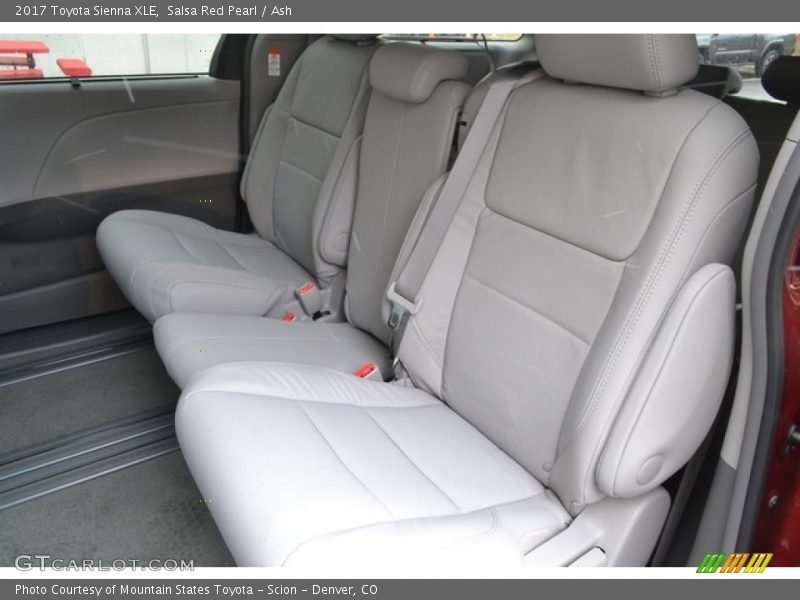 Salsa Red Pearl / Ash 2017 Toyota Sienna XLE