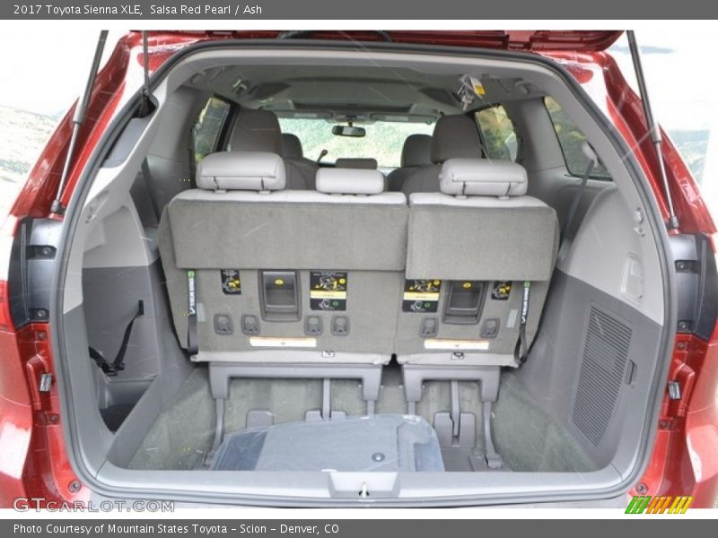 Salsa Red Pearl / Ash 2017 Toyota Sienna XLE