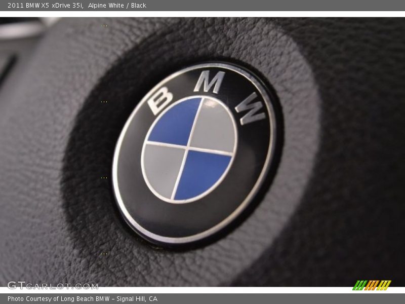 Alpine White / Black 2011 BMW X5 xDrive 35i