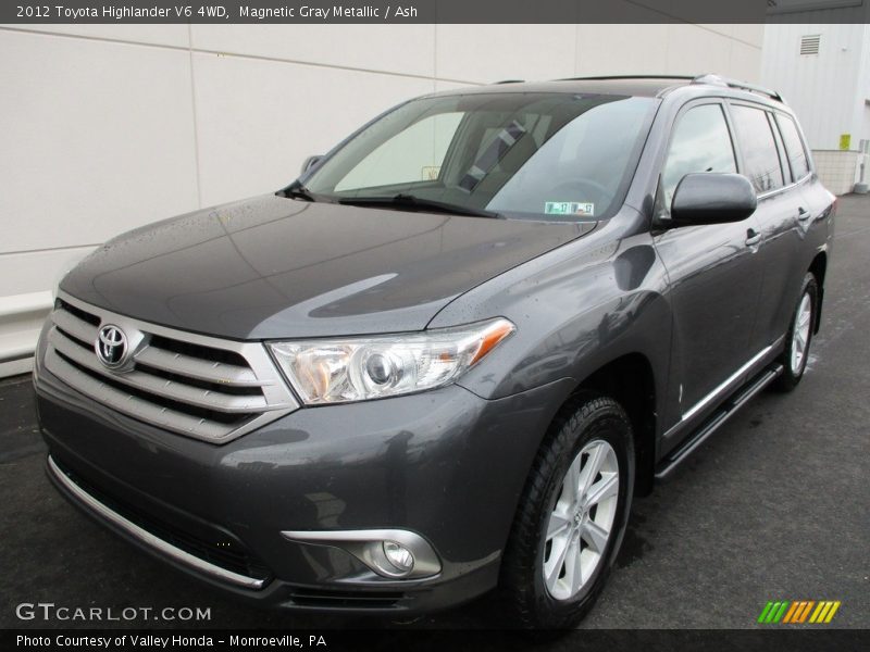 Magnetic Gray Metallic / Ash 2012 Toyota Highlander V6 4WD