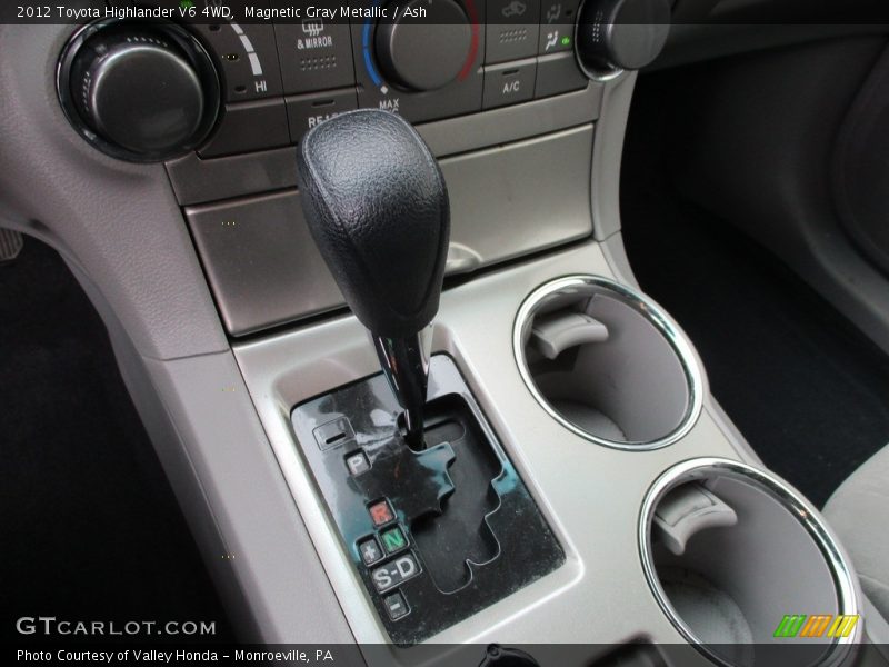 Magnetic Gray Metallic / Ash 2012 Toyota Highlander V6 4WD