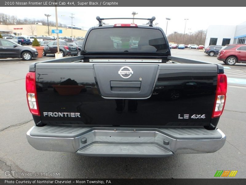 Super Black / Graphite 2010 Nissan Frontier LE Crew Cab 4x4