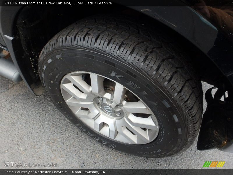 Super Black / Graphite 2010 Nissan Frontier LE Crew Cab 4x4