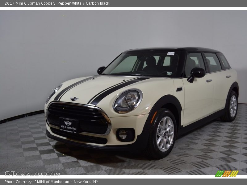 Pepper White / Carbon Black 2017 Mini Clubman Cooper