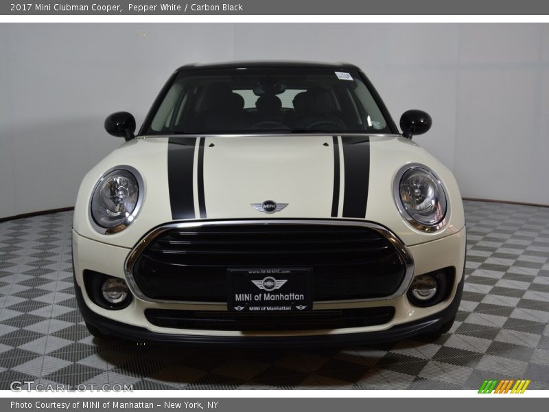 Pepper White / Carbon Black 2017 Mini Clubman Cooper