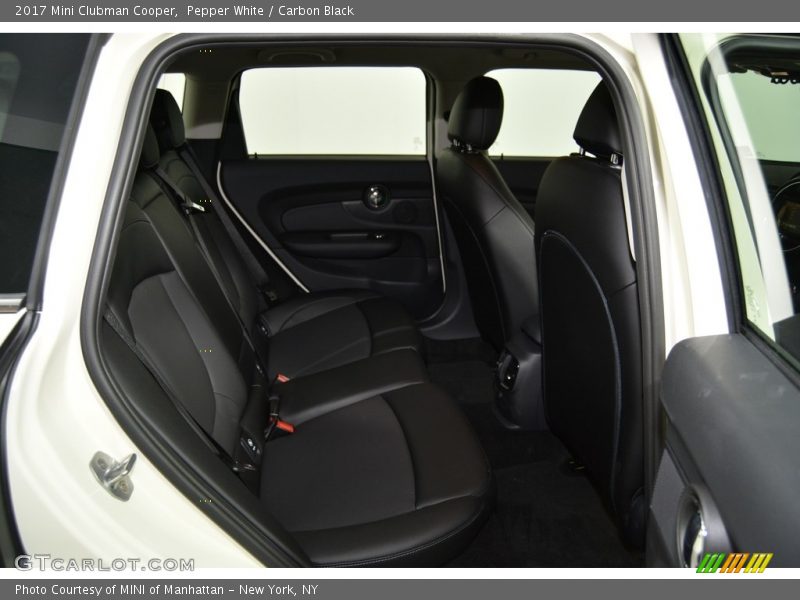 Pepper White / Carbon Black 2017 Mini Clubman Cooper