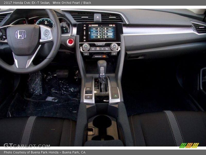 Dashboard of 2017 Civic EX-T Sedan