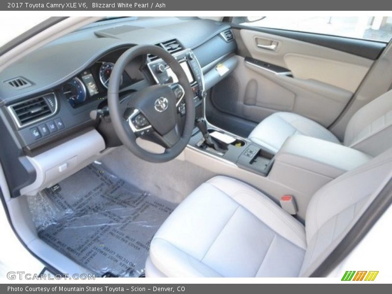 Blizzard White Pearl / Ash 2017 Toyota Camry XLE V6